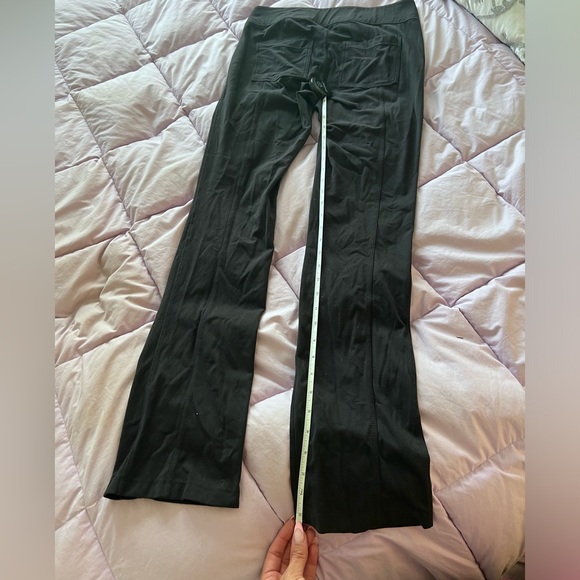 Black athleta leggings with 4 pockets - Picture 5 of 6
